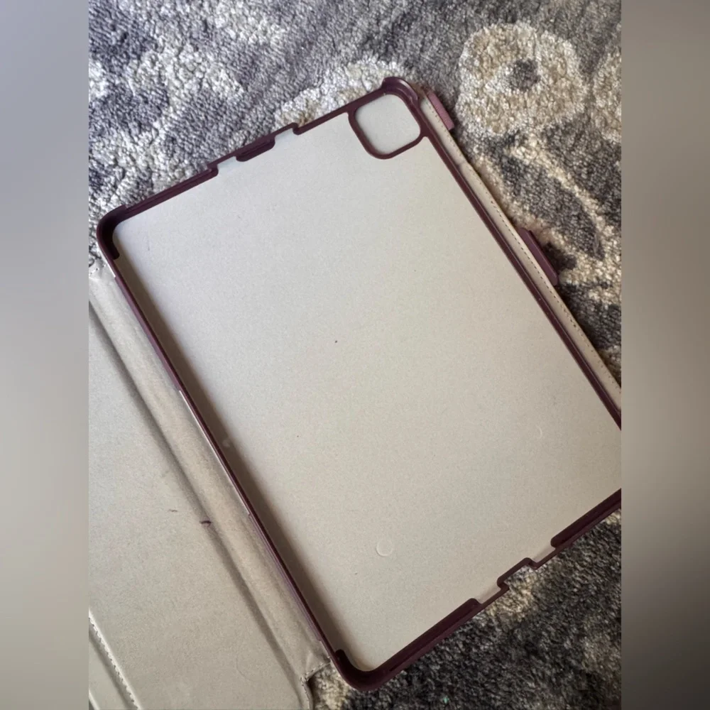 Speck Lavender Tablet Cover